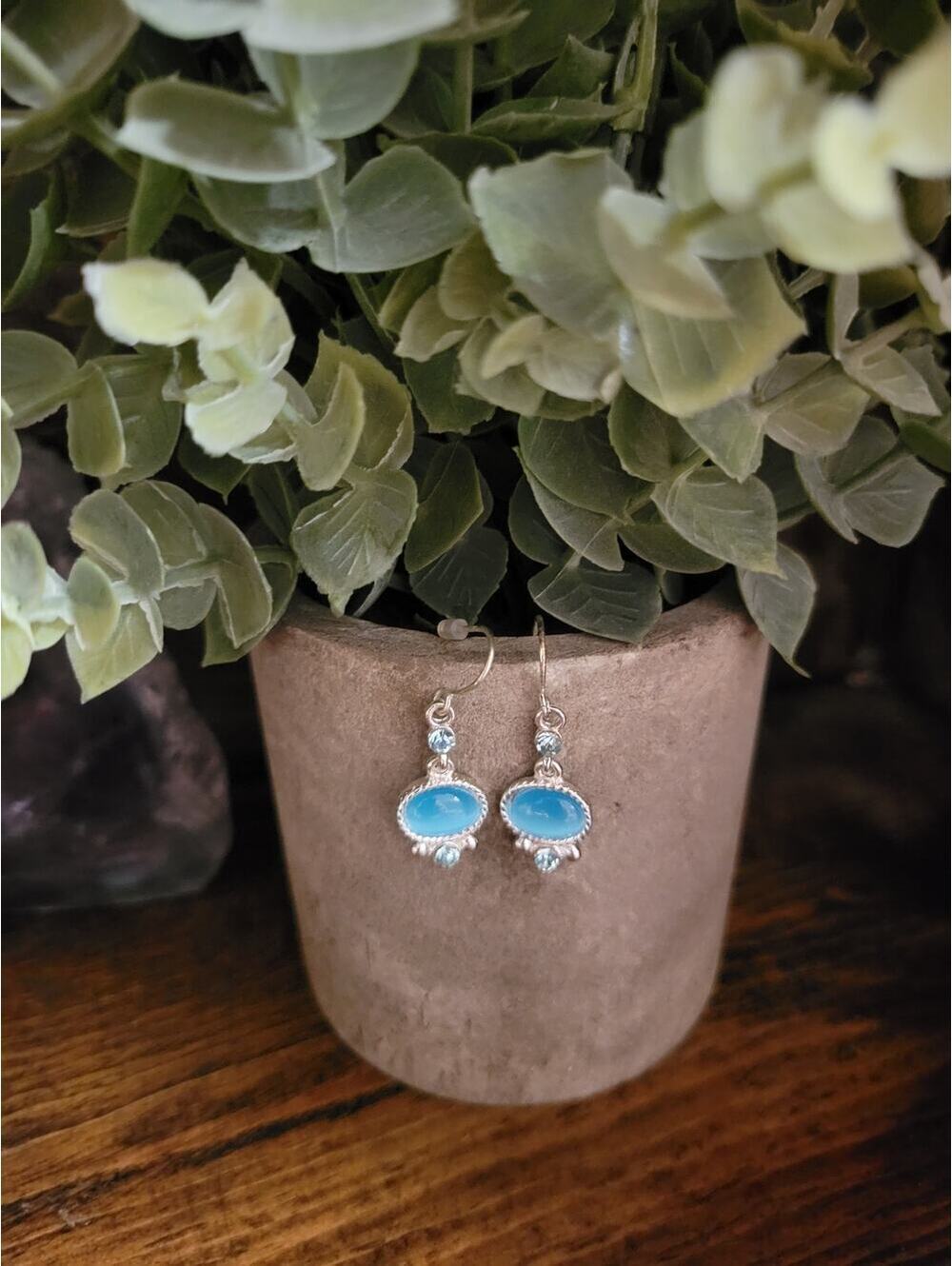 Blue Oval Gem Stone Dangly Drop Fashion Jewelry Earrings Silvertone Hardware